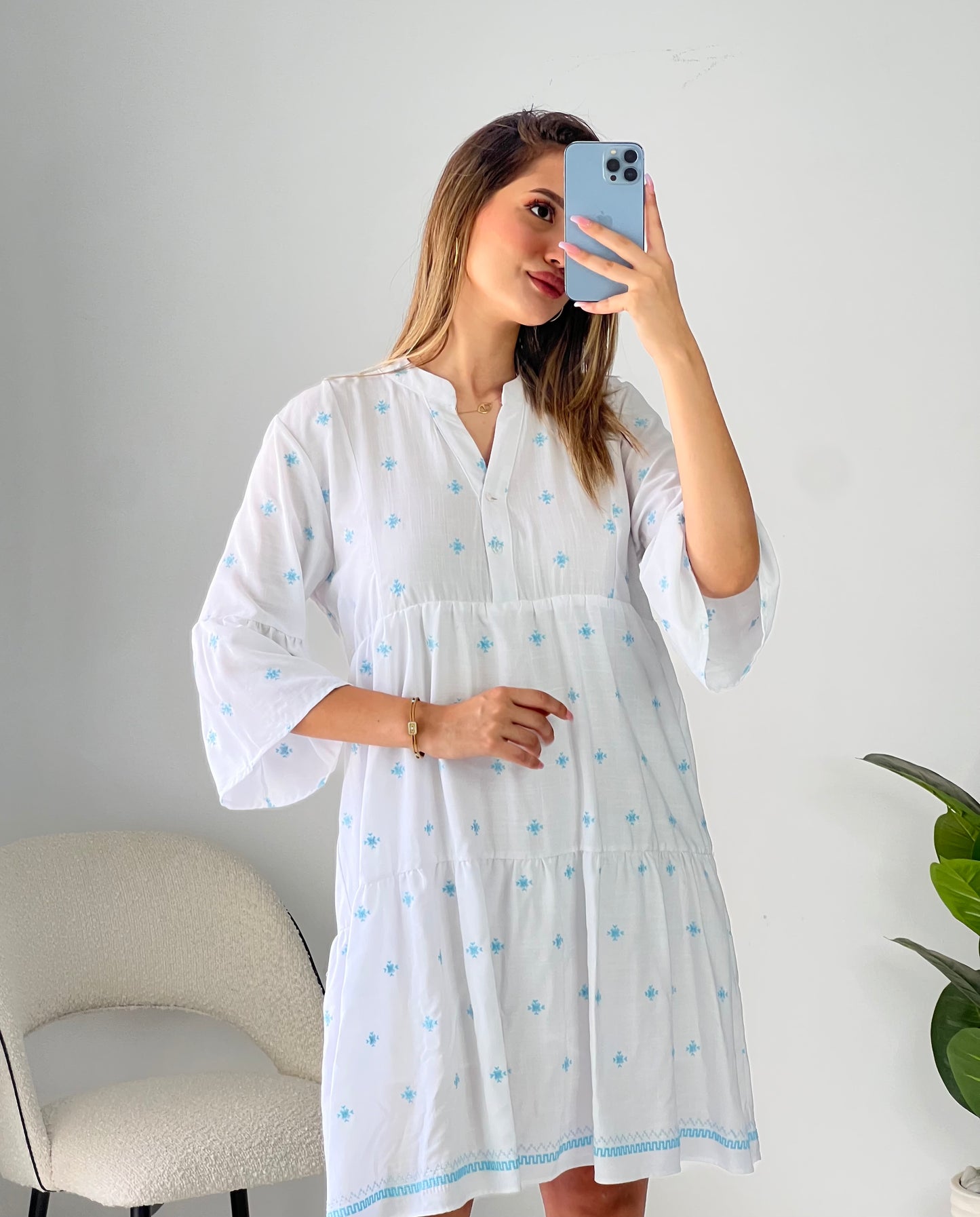 Robe lin brodé